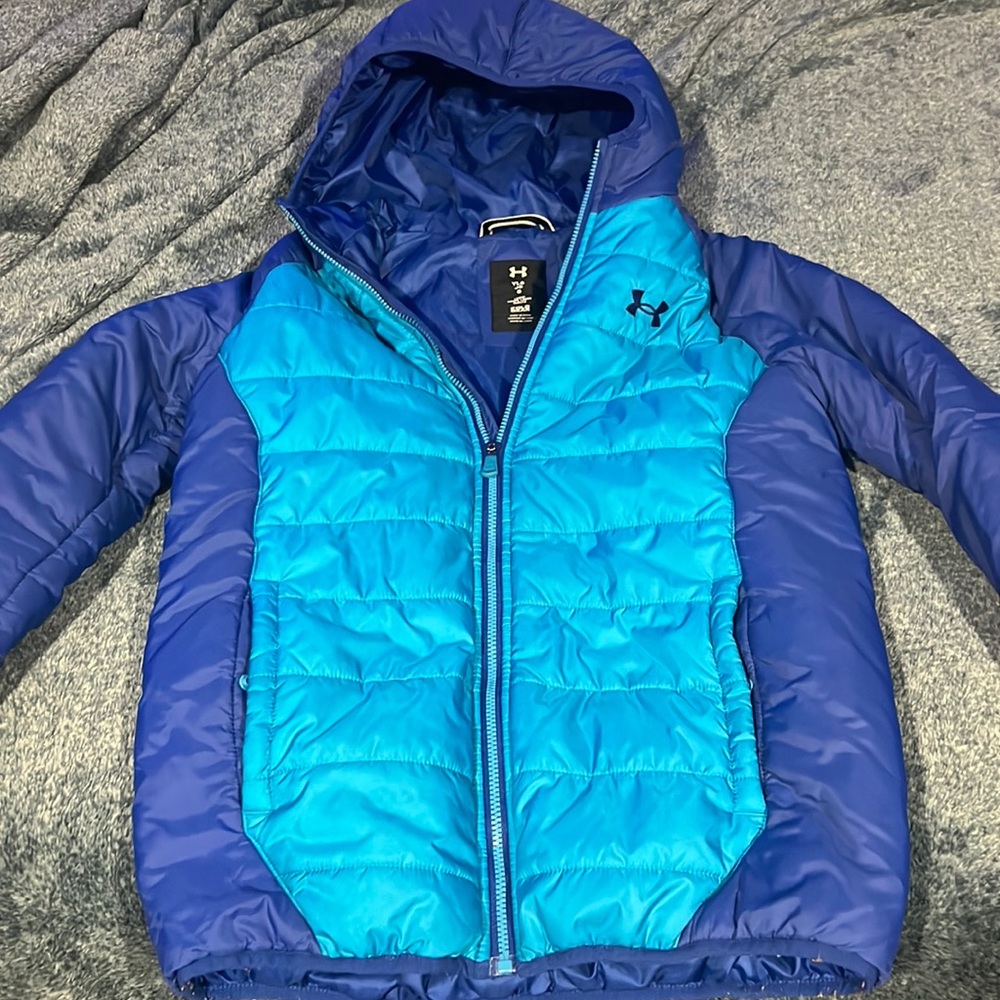 Boys Under Armour Cold Gear coat, size youth Large. Like new.